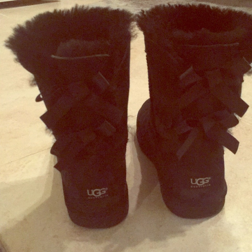 Women’s size 8 black UGG boots